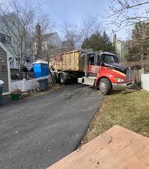 Best Garage Cleanout  in Loretto, TN